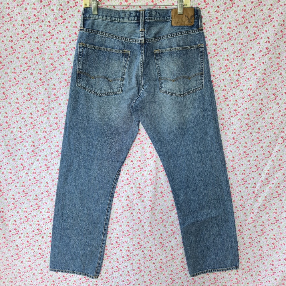 American Eagle Mens Jeans 31x32 Relaxed Straight Light Wash Distressed Vintage